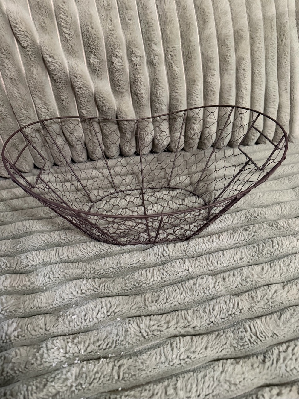 Rustic Brown Wire Farmhouse basket